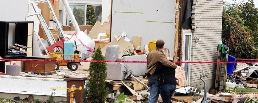 Espace ouvert avec ciel de tornade